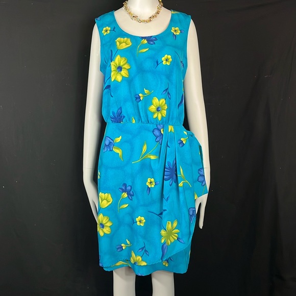 Fun Floral Sag Harbor Sundress - Picture 1 of 9